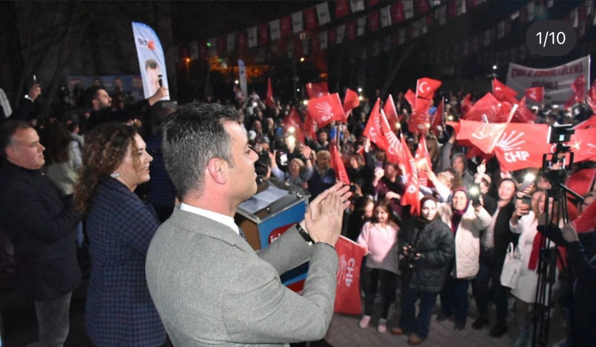 Çorluda Tarihi Zafer: Ahmet Sarıkurt Yeniden Belediye Başkanı Seçildi!